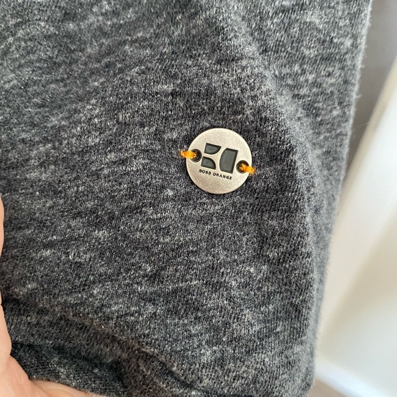 Hugo Boss XL layered T shirt - Picture 3 of 5